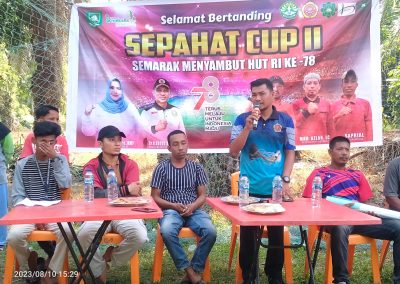 Kepala Desa Sepahat Membuka Turnamen Bola Voli dan Futsal Sepahat Cup II Tingkat Desa
