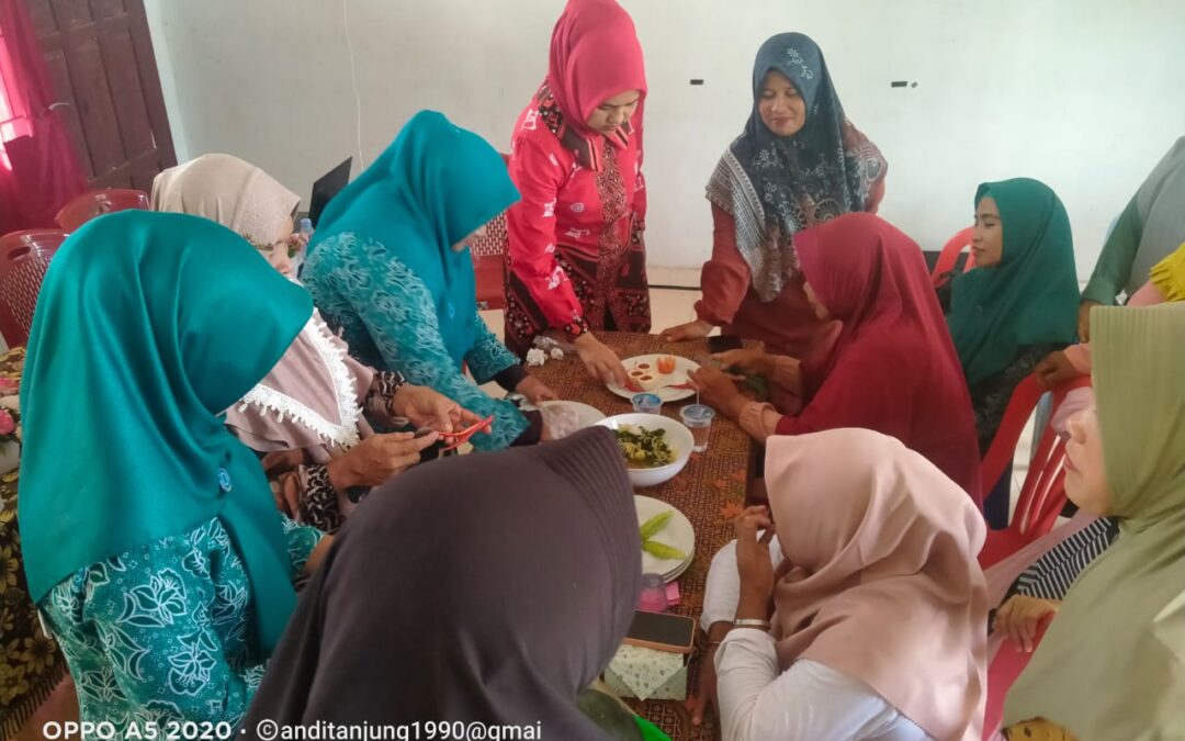 TP-PKK Desa Sepahat Gelar Pelatihan Menu Kreasi Mengolah Makanan