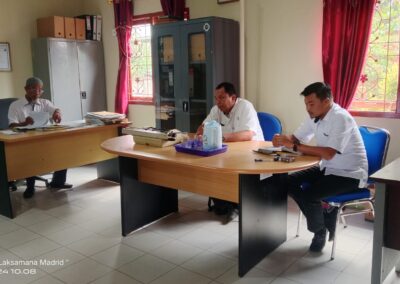 Pj. Kepala Desa Sepahat Memimpin Rapat Kerja Pembagian Staf Pembantu PKA
