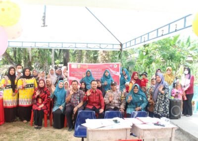 Pj. Kepala Desa dan Camat Bandar Laksamana Membuka Kegiatan Gerakan Penimbangan Serentak